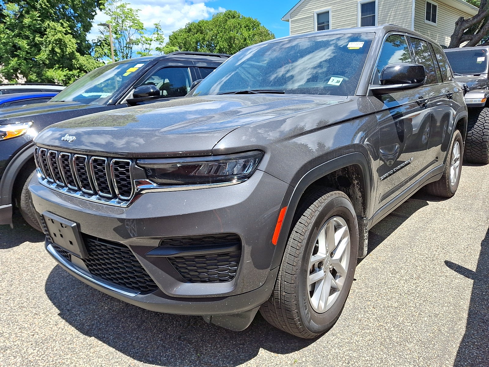 2025 Jeep Grand Cherokee Laredo X