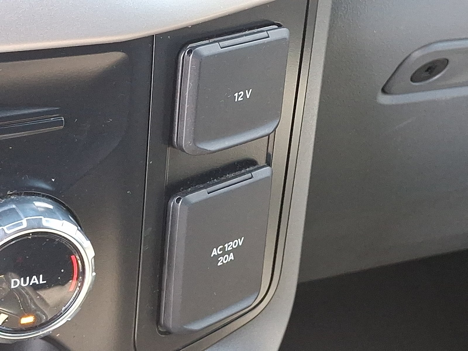2023 Ford F-150 Lightning Pro