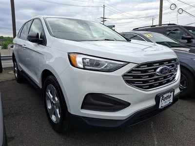 2022 Ford Edge SE