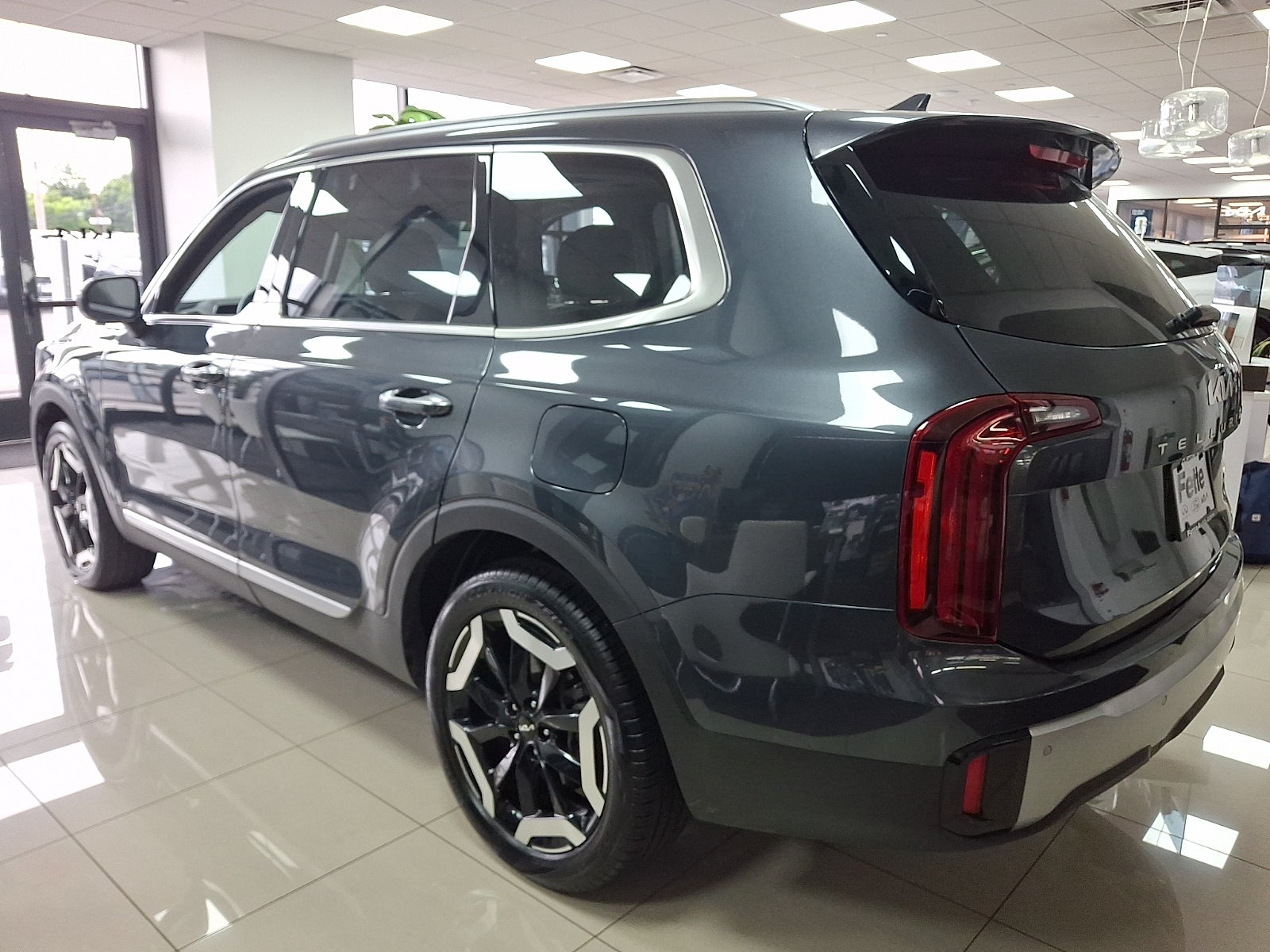 2023 Kia Telluride S
