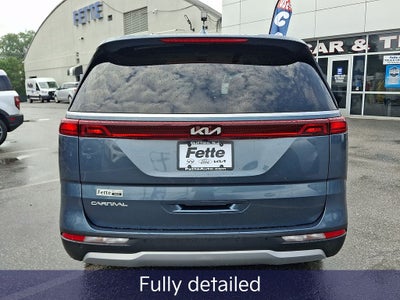 2024 Kia Carnival EX