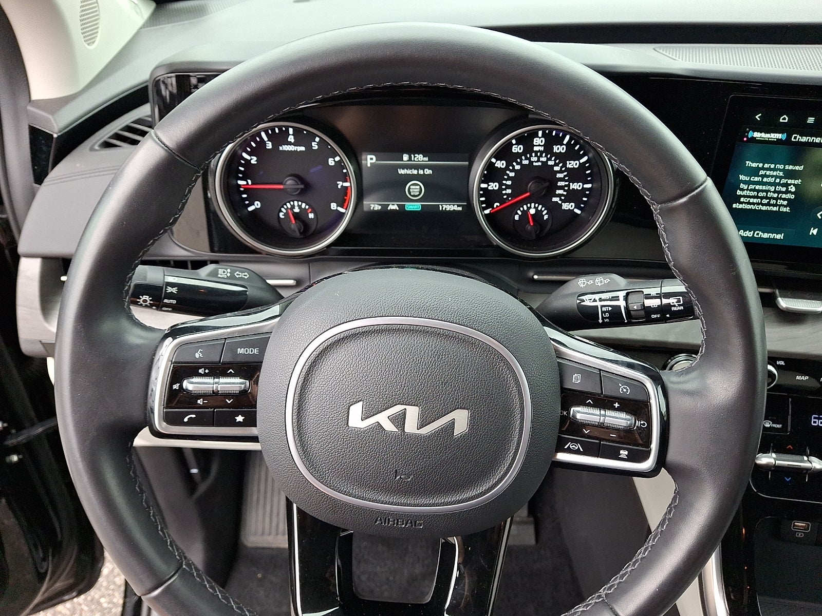 2024 Kia Carnival EX