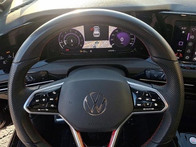 2024 Volkswagen Golf GTI SE