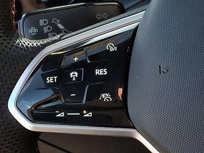 2024 Volkswagen Golf GTI SE