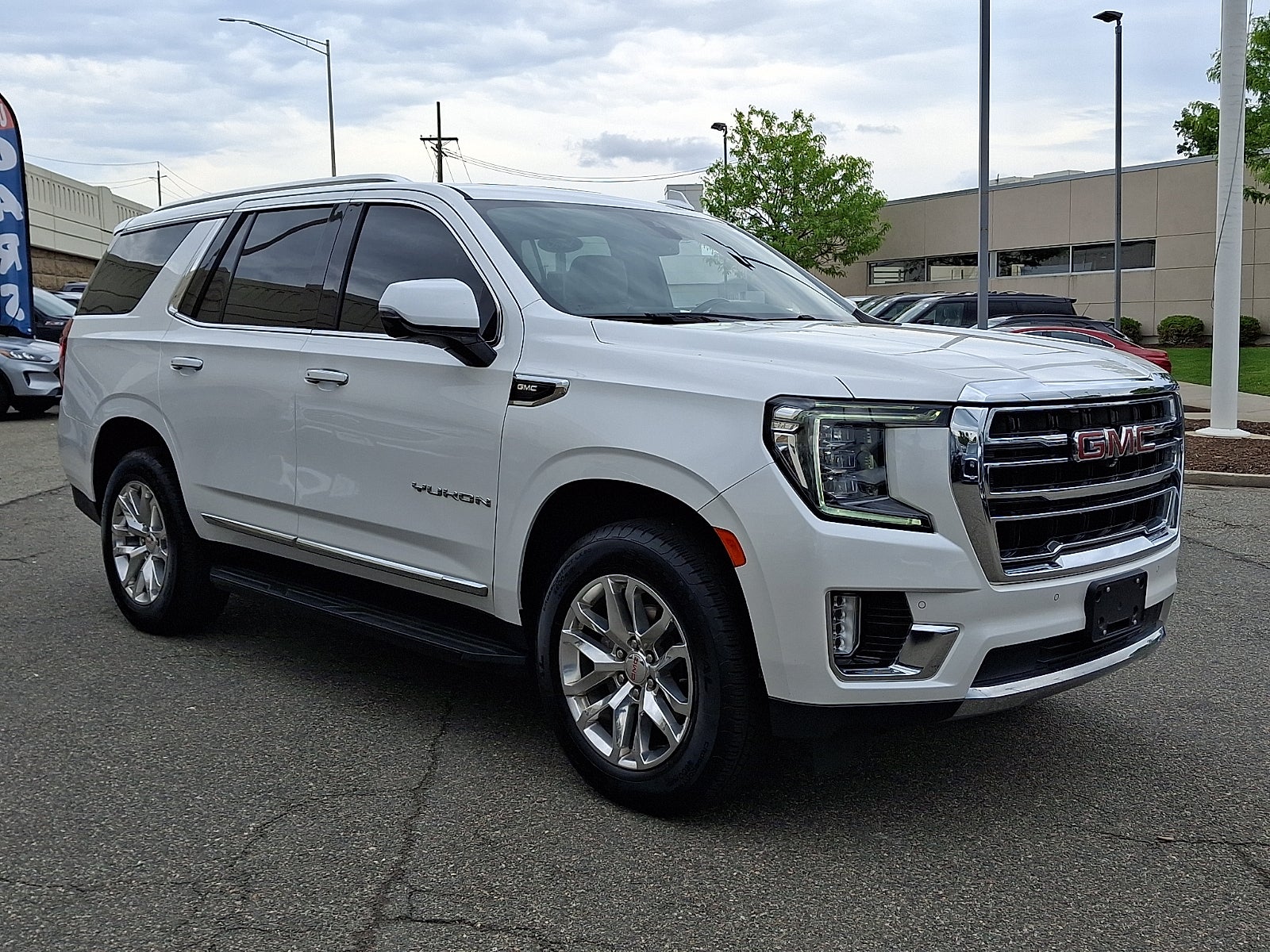 2022 GMC Yukon SLT