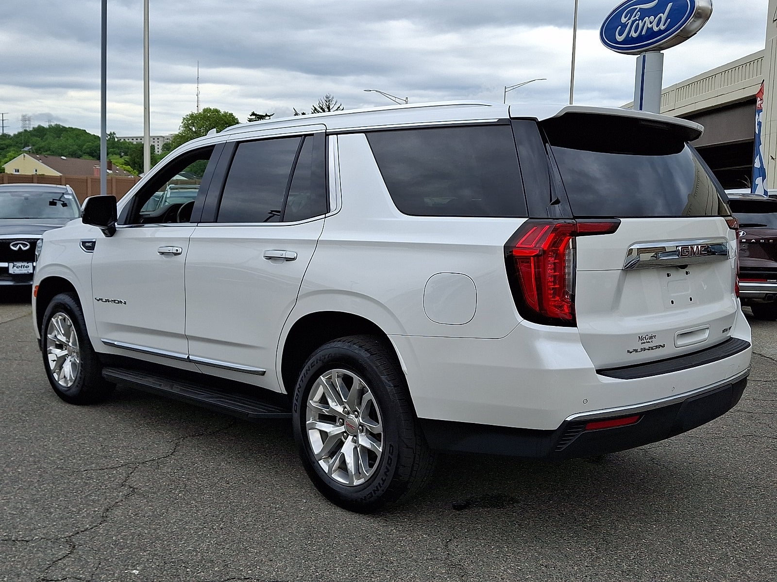 2022 GMC Yukon SLT