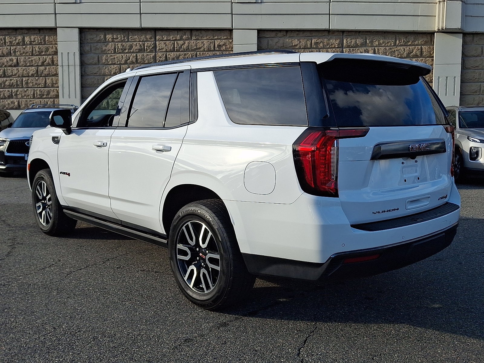 2021 GMC Yukon 4WD AT4