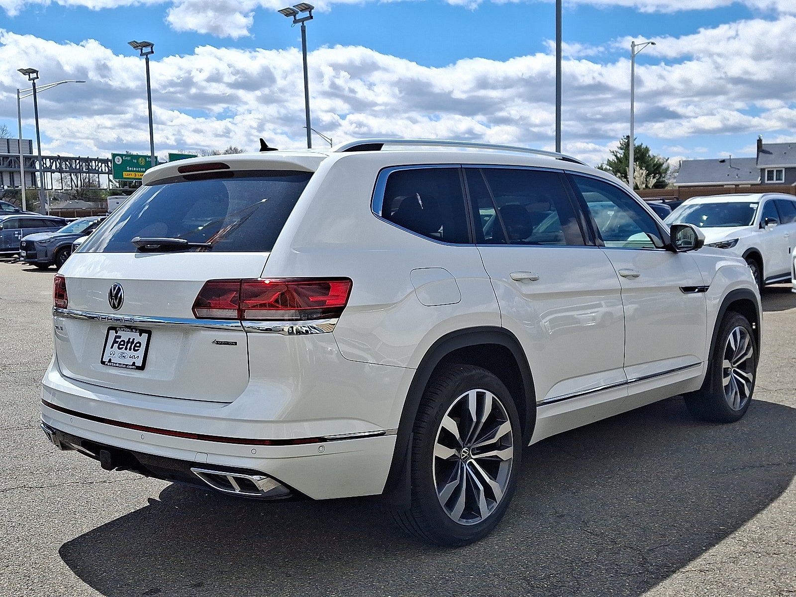 2023 Volkswagen Atlas 3.6L V6 SEL Premium R-Line