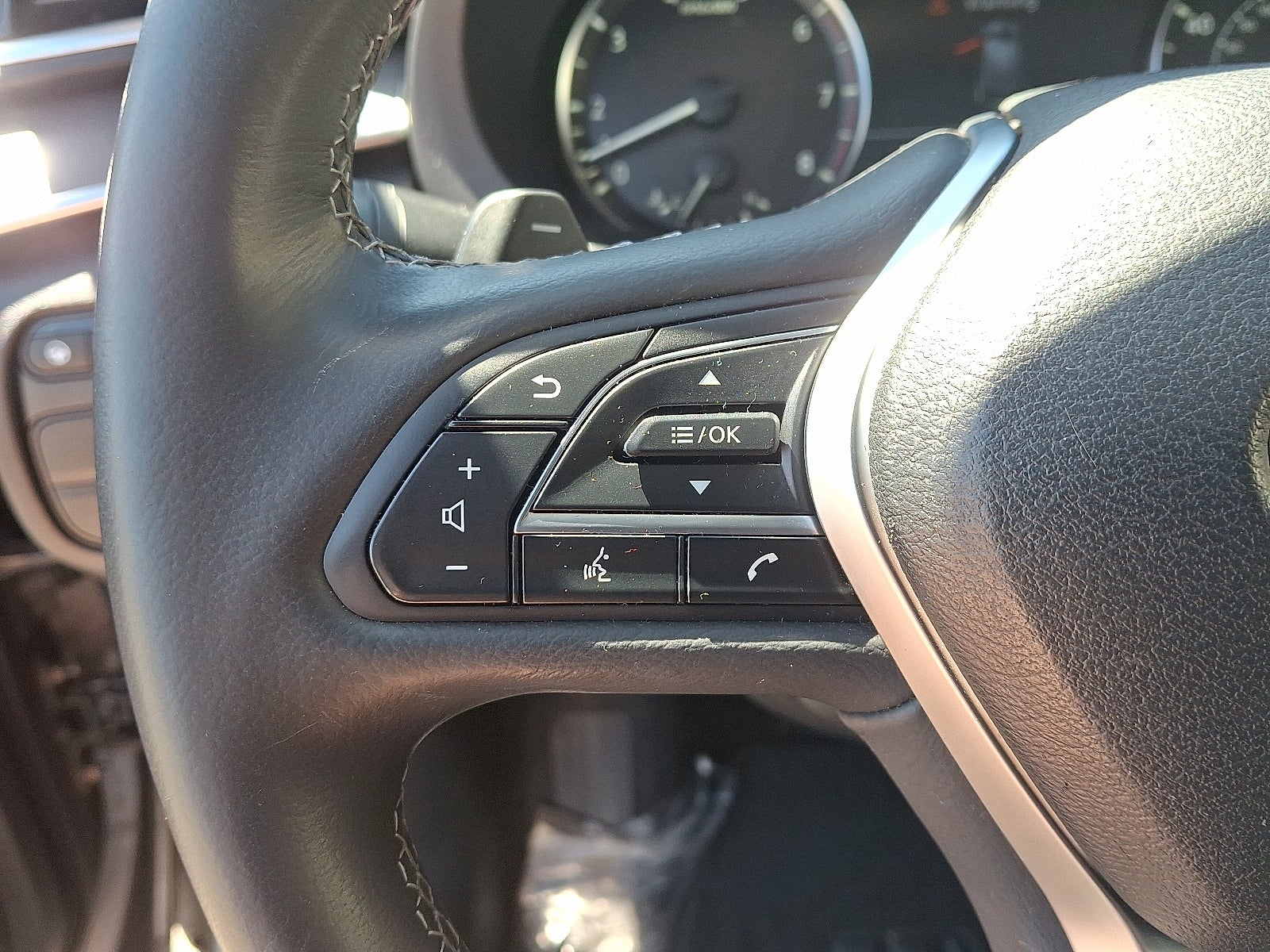 2023 INFINITI QX50 LUXE