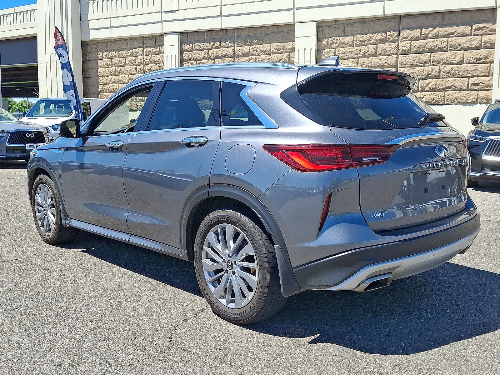2023 INFINITI QX50 LUXE