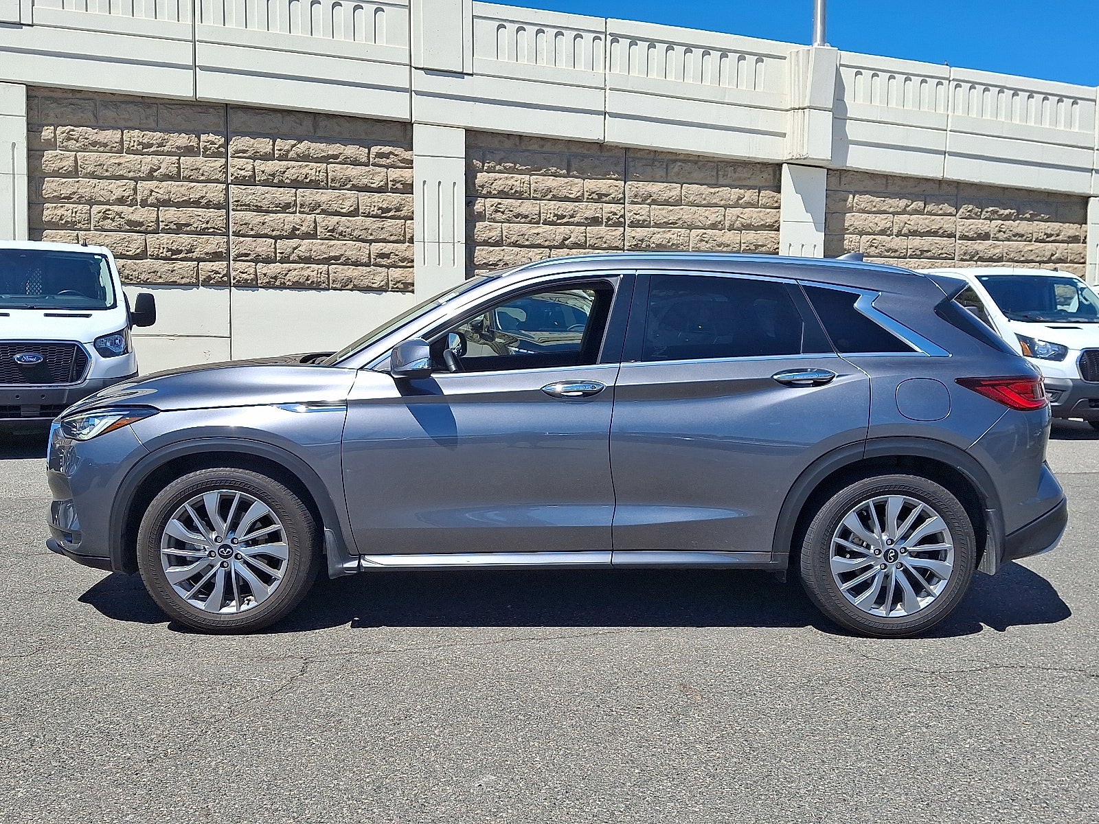 2023 INFINITI QX50 LUXE