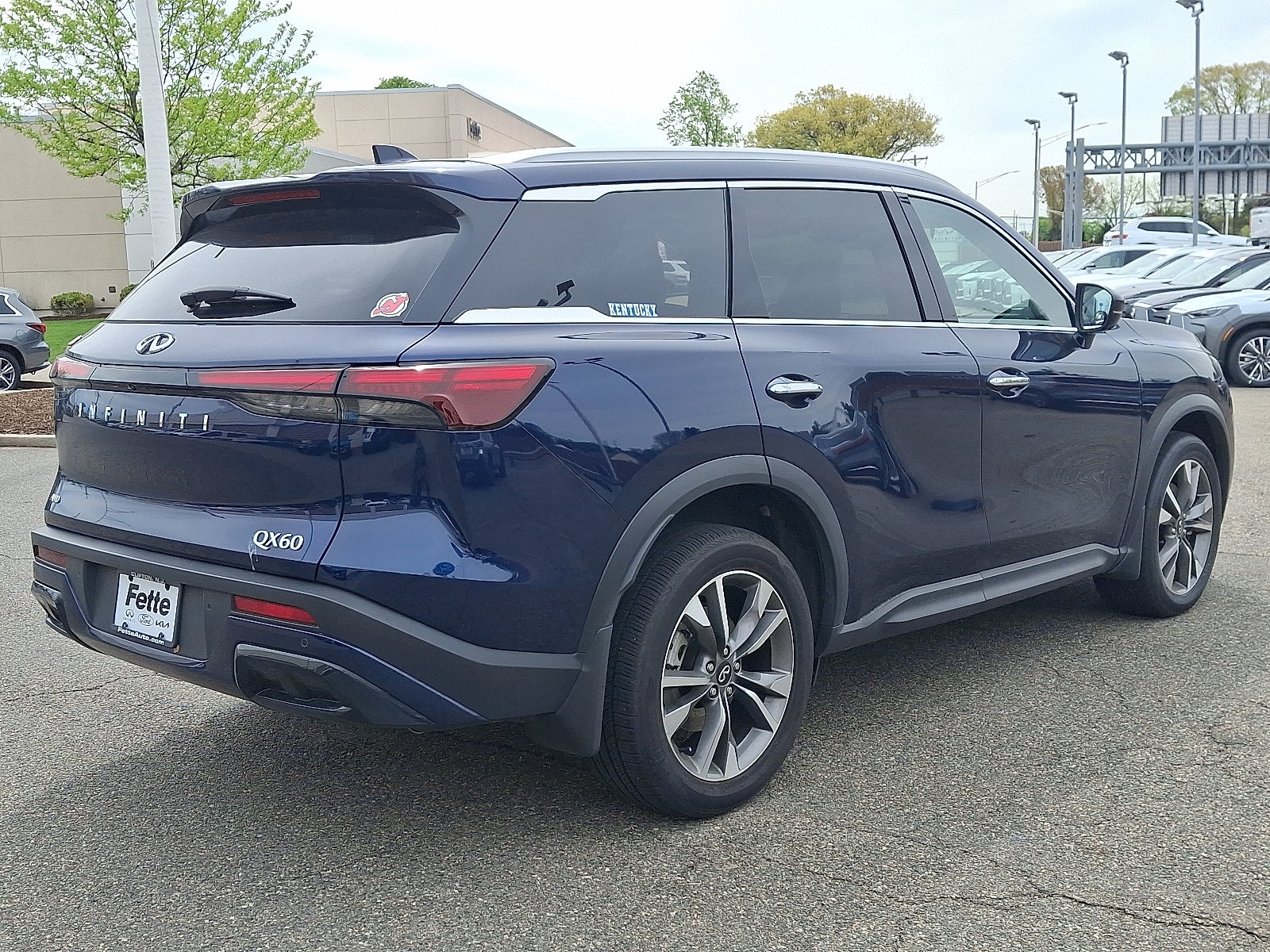 2025 INFINITI QX60 LUXE