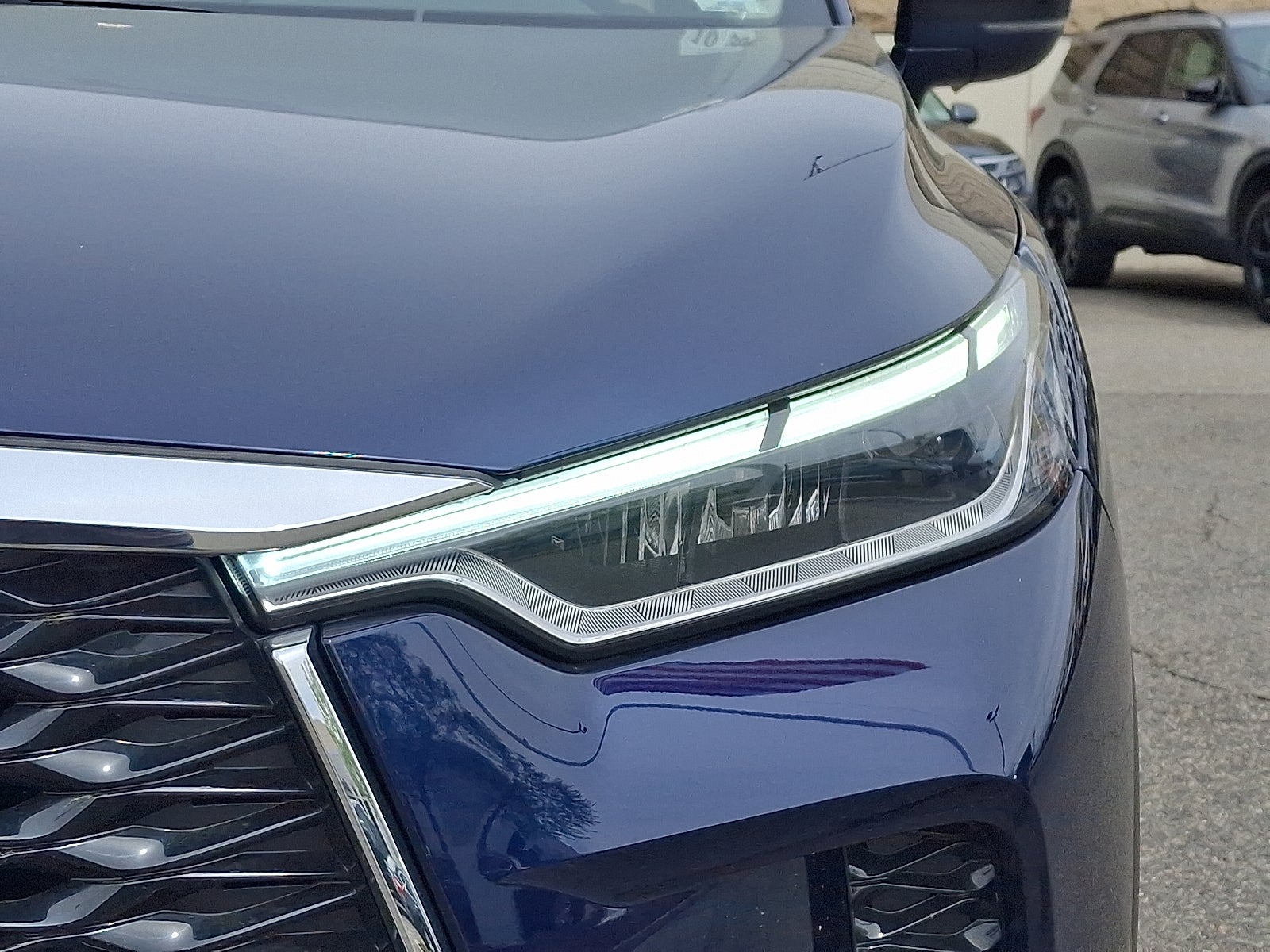 2025 INFINITI QX60 LUXE