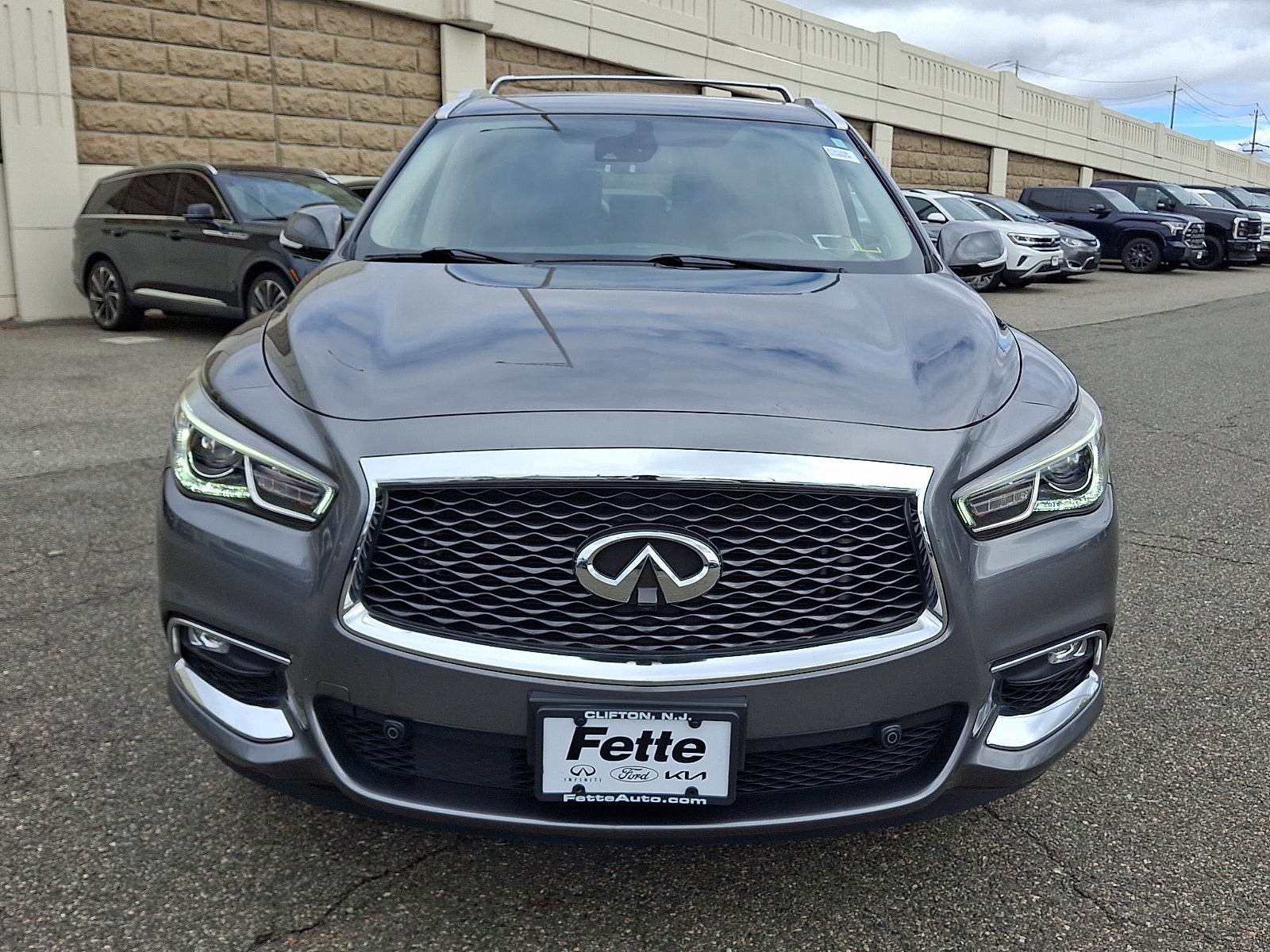 2019 INFINITI QX60 LUXE