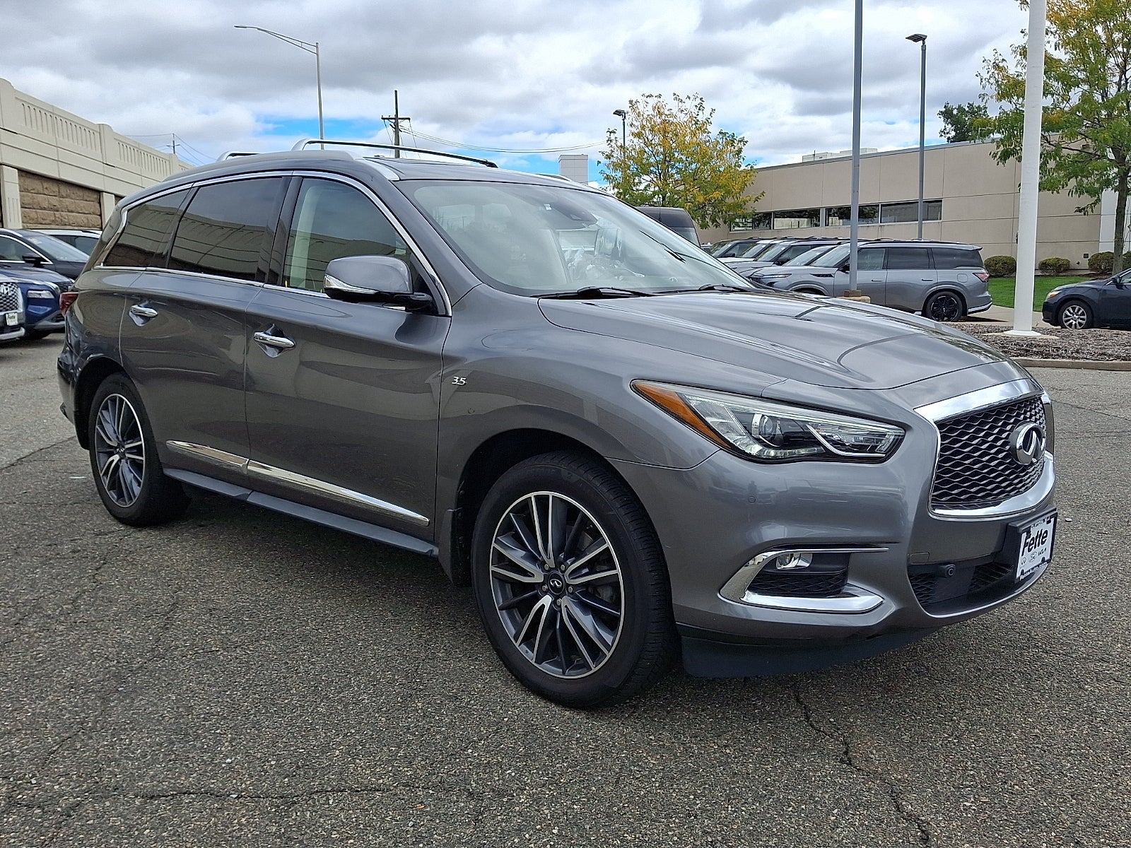 2019 INFINITI QX60 LUXE