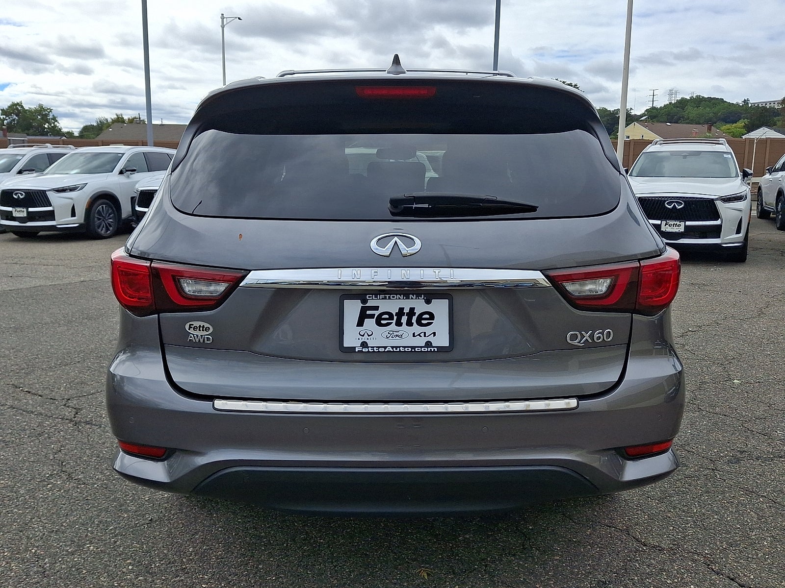 2019 INFINITI QX60 LUXE