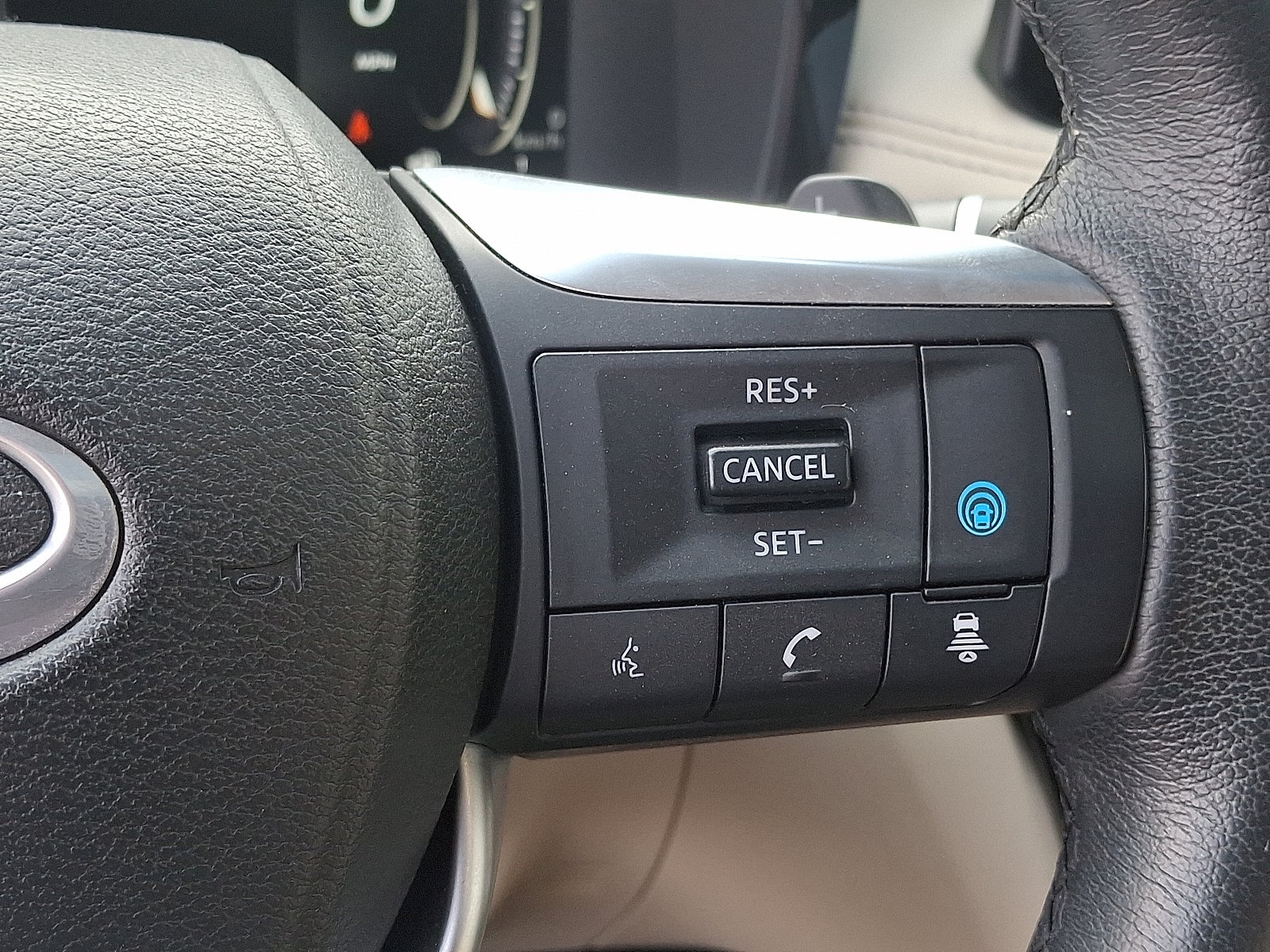 2022 INFINITI QX60 LUXE