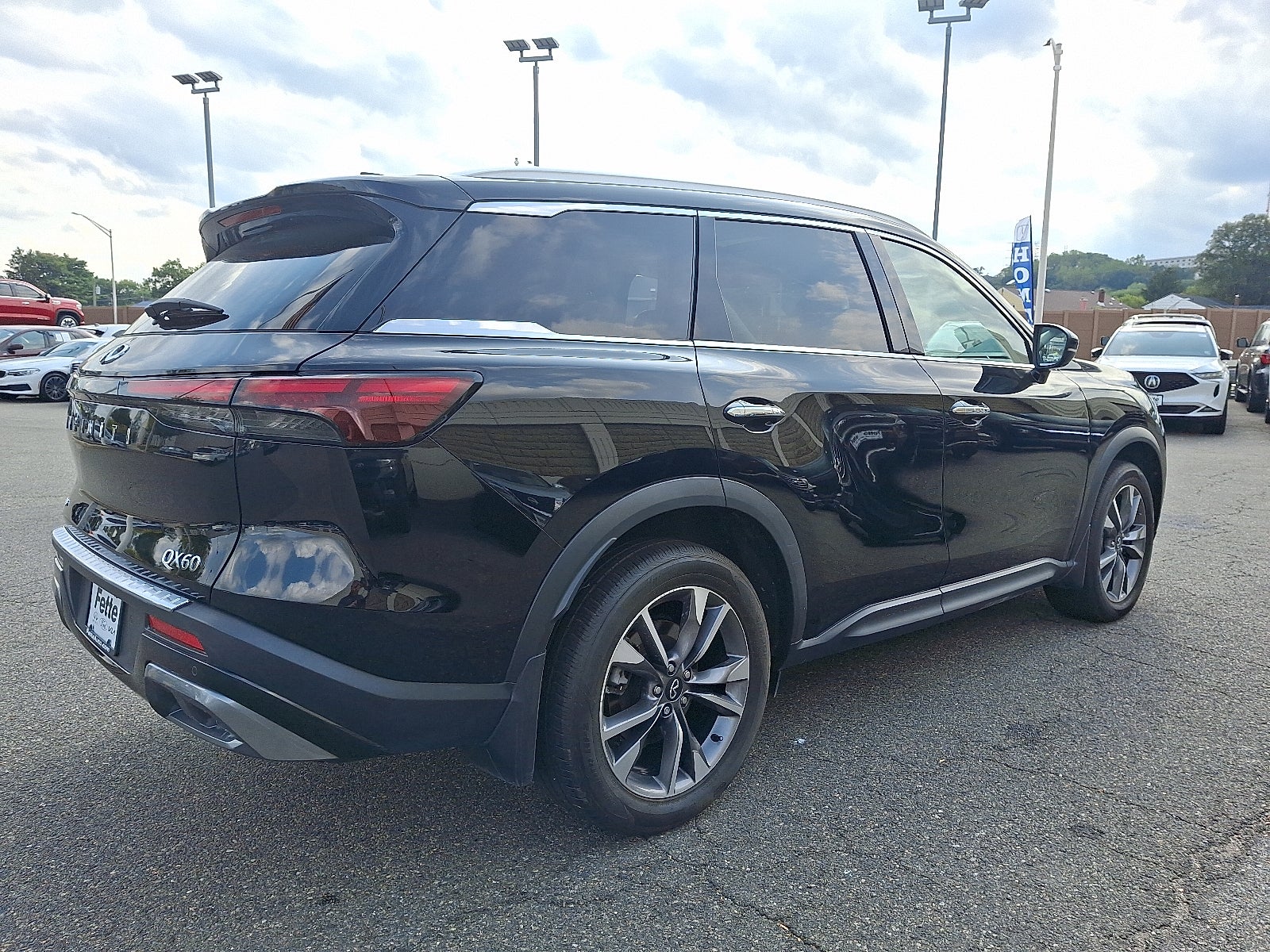2022 INFINITI QX60 LUXE