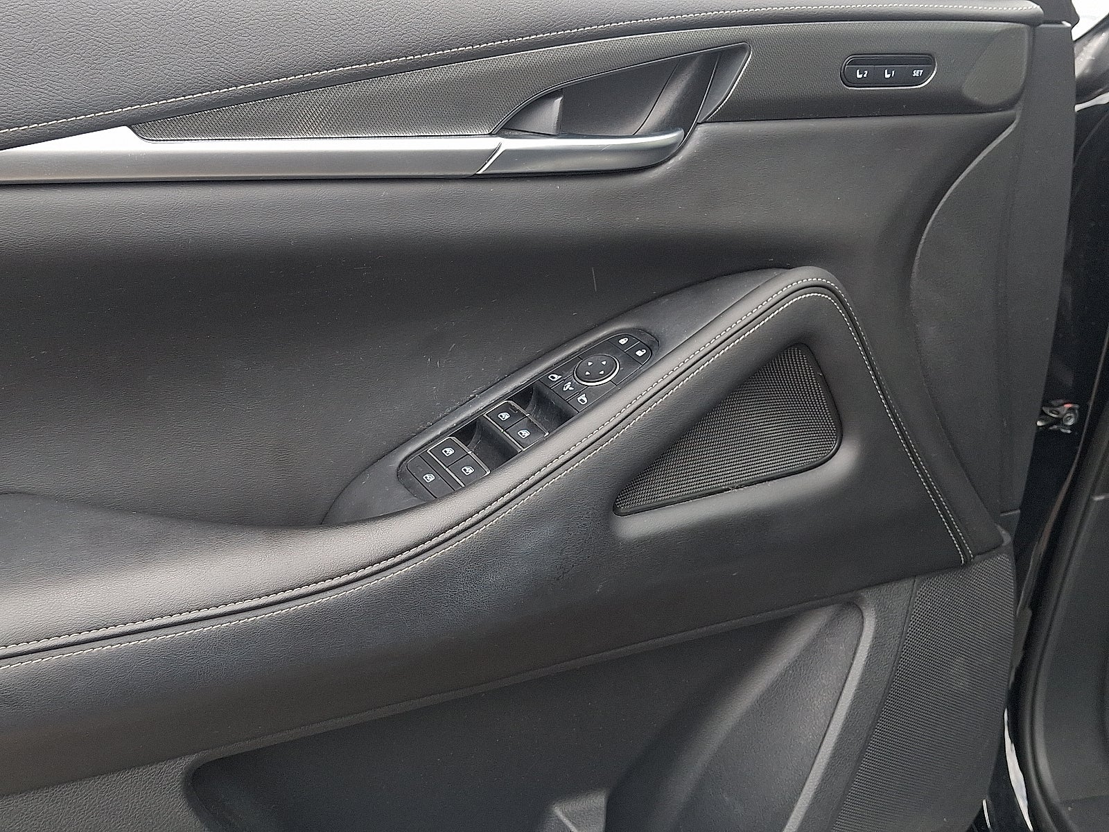 2022 INFINITI QX60 LUXE
