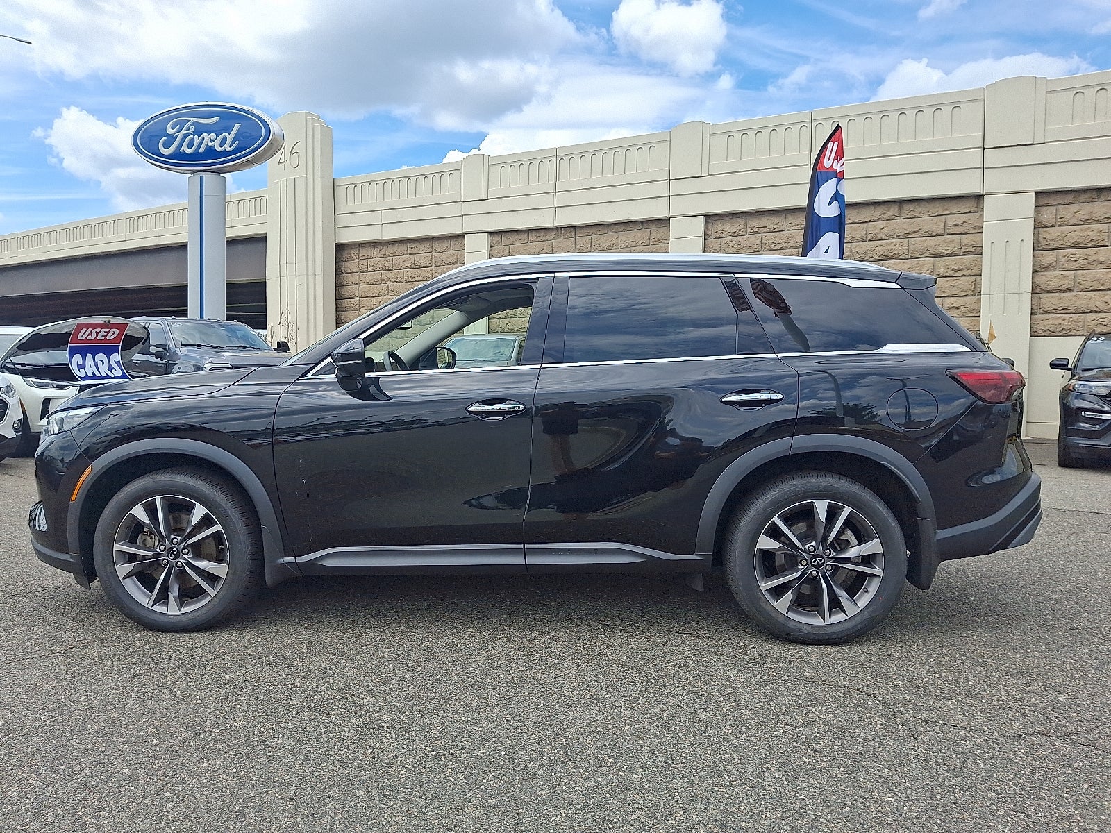 2022 INFINITI QX60 LUXE