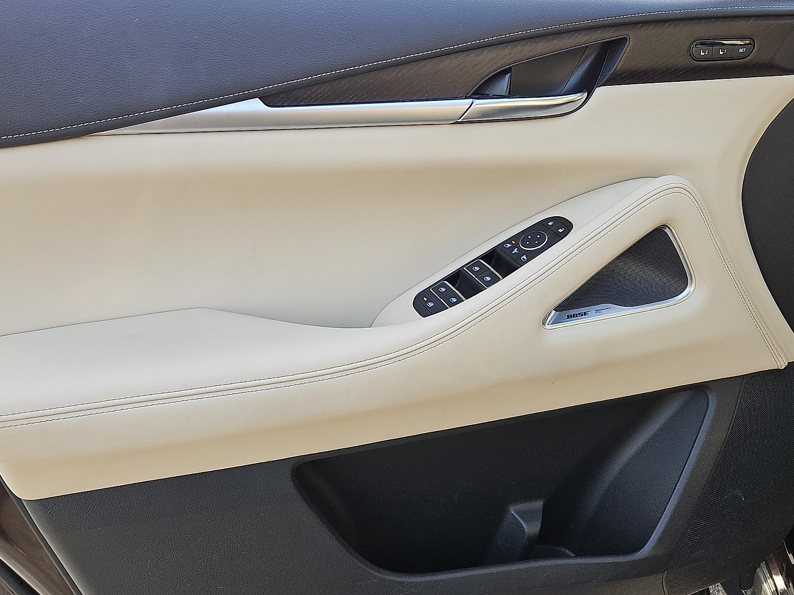 2022 INFINITI QX60 Sensory