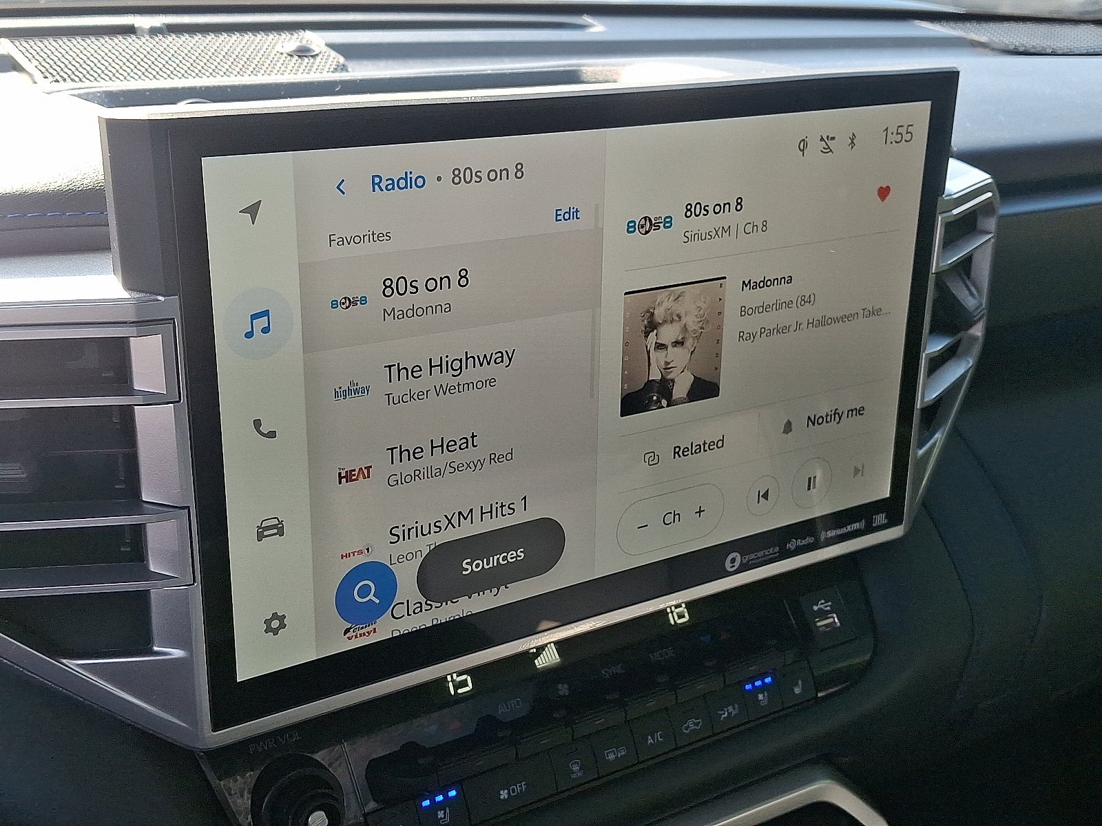 2022 Toyota Tundra Hybrid Platinum