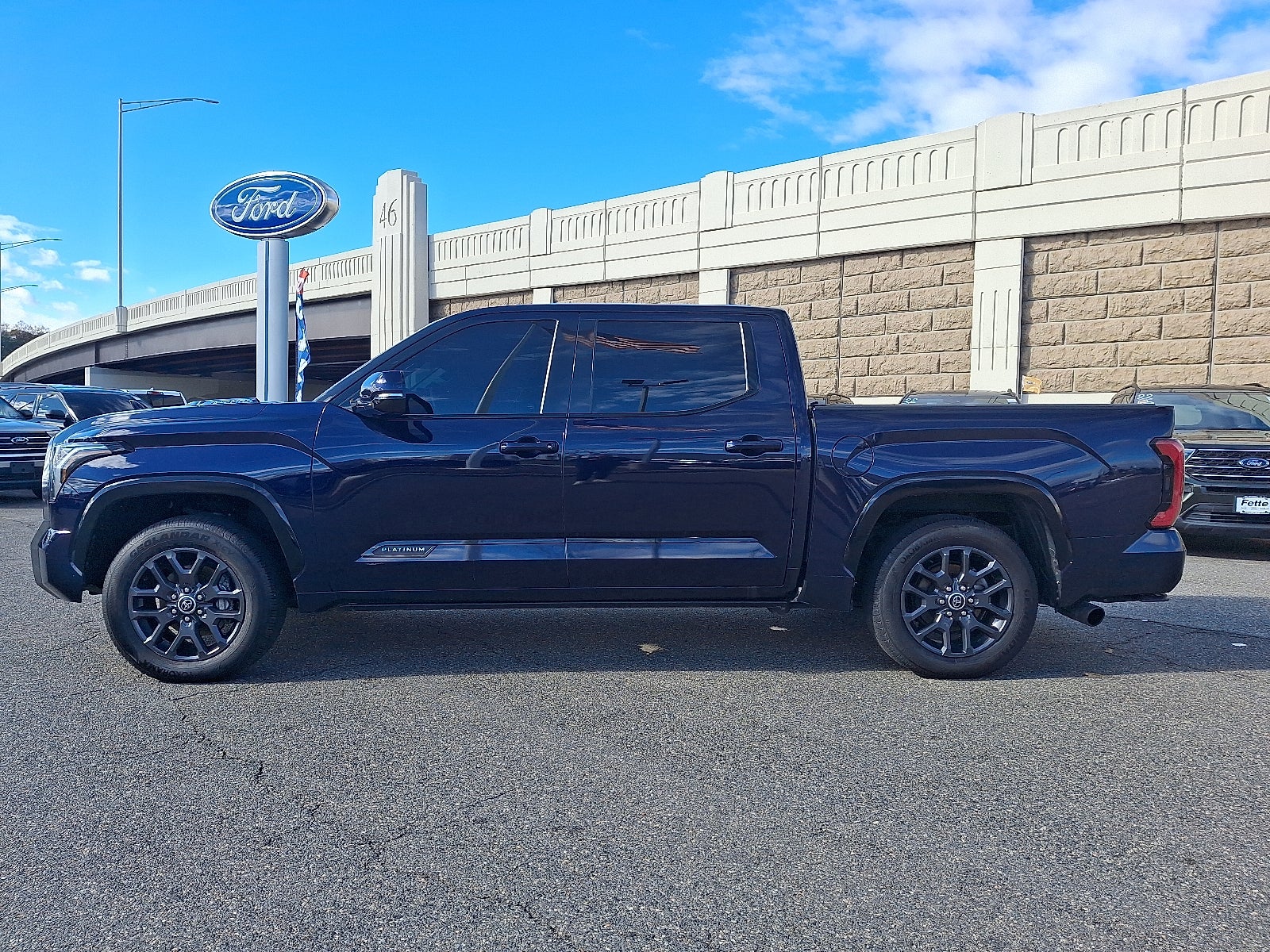 2022 Toyota Tundra Hybrid Platinum