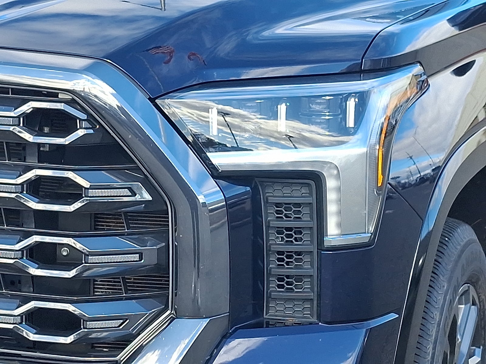 2022 Toyota Tundra Hybrid Platinum