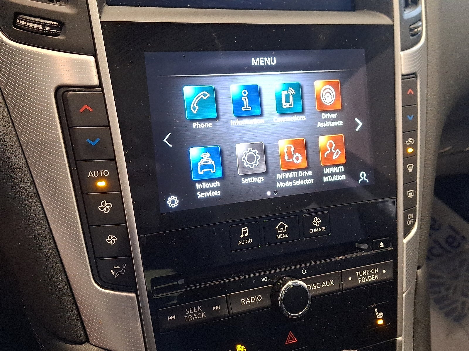 2023 INFINITI Q50 LUXE