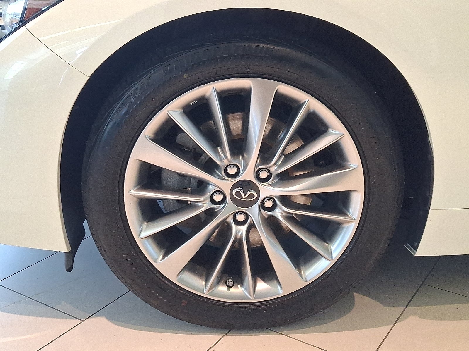 2023 INFINITI Q50 LUXE