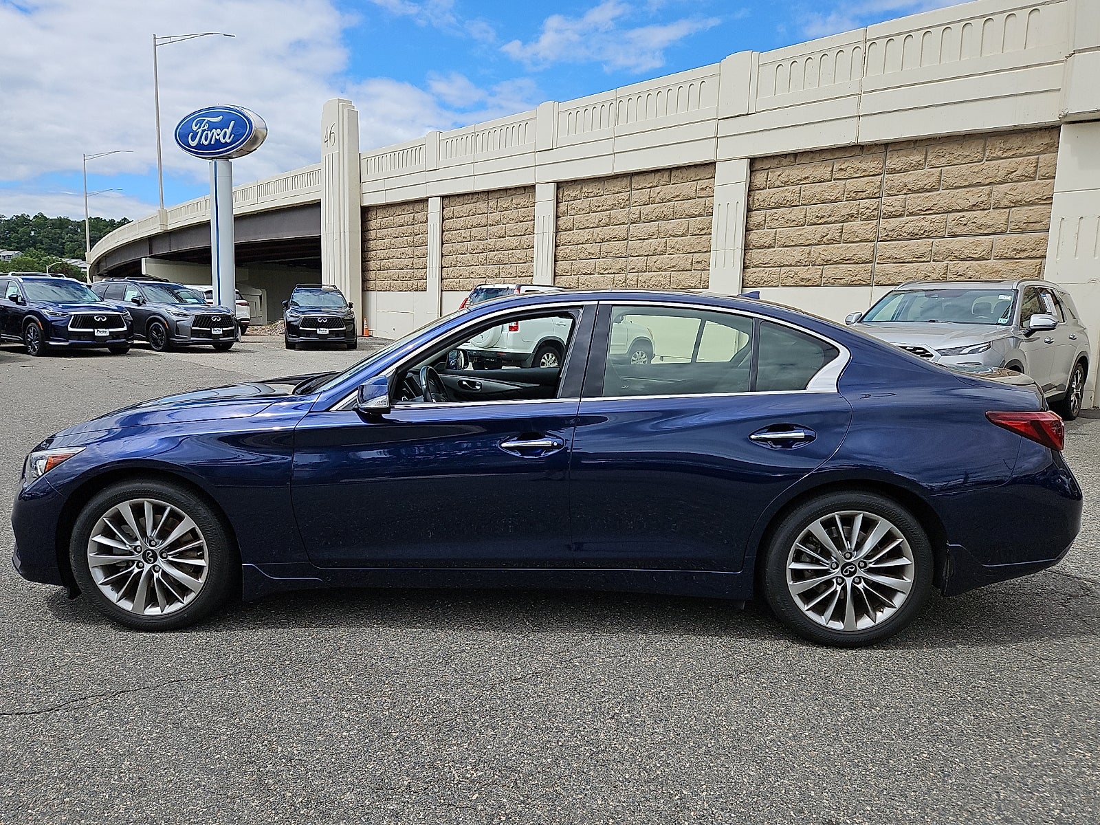 2023 INFINITI Q50 LUXE AWD