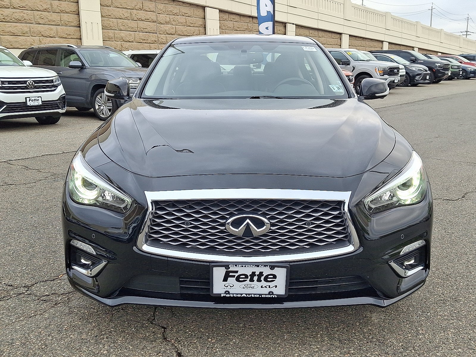 2023 INFINITI Q50 LUXE