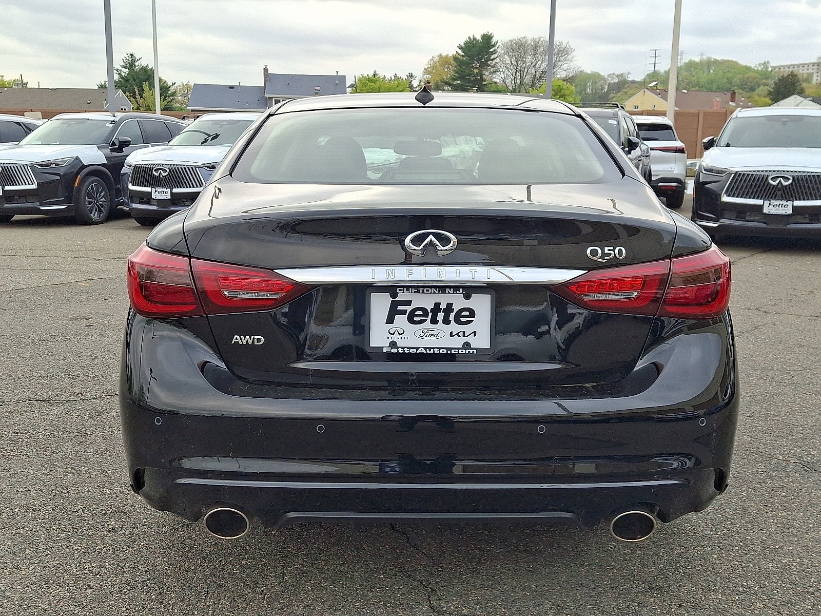 2023 INFINITI Q50 LUXE