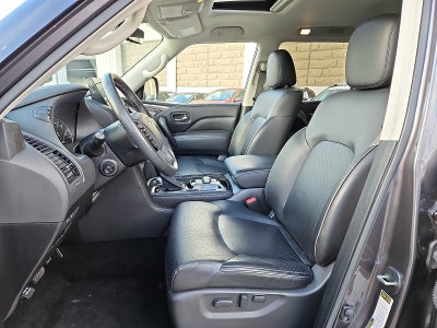 2023 INFINITI QX80 LUXE