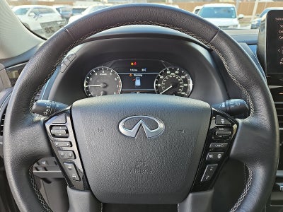 2023 INFINITI QX80 LUXE