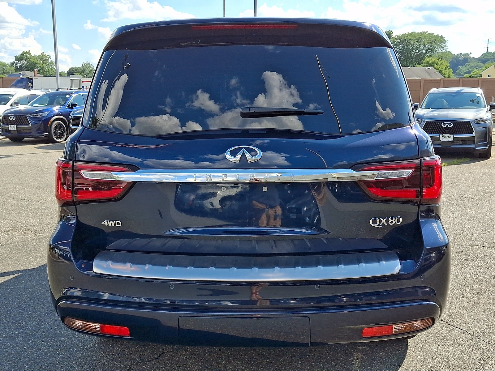 2022 INFINITI QX80 SENSORY AWD
